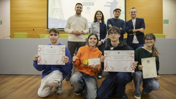 THE STUDENTS GUILLERMO VILLÉN & DAVID PALOMO, WINNERS OF THE FANCINE 2025 COMIC AND ILLUSTRATION COMPETITION